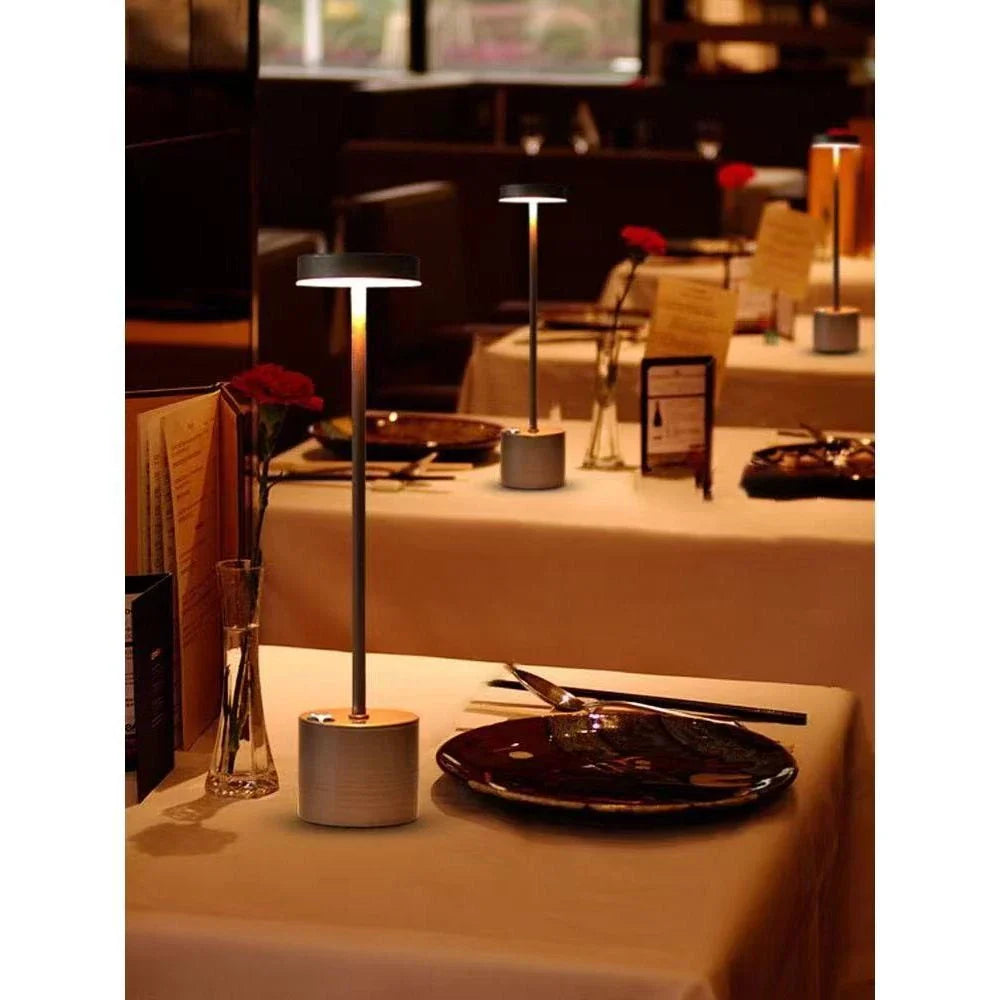 Luminária de Mesa Recarregável Sem Fio - Casare